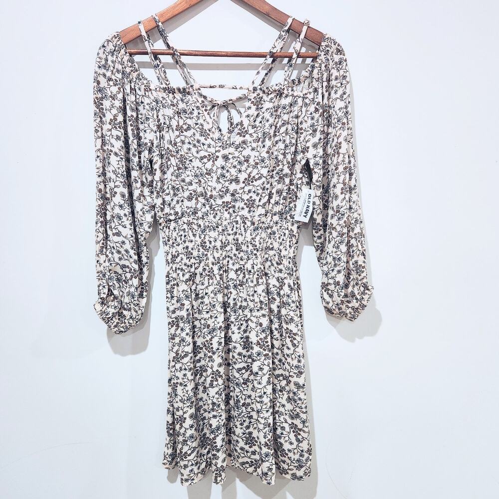 Old Navy Smocked Waist Floral Cold Shoulder Cut Out Mini Dress Size Small NEW